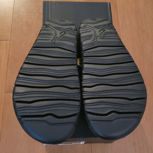 Nike slides - Picture 2 of 3